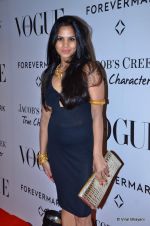 at Vogue_s 5th Anniversary bash in Trident, Mumbai on 22nd Sept 2012 (36).JPG